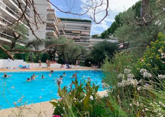 Le Tanit Αντίμπ